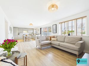 Living Area/Kitchen/Diner- click for photo gallery